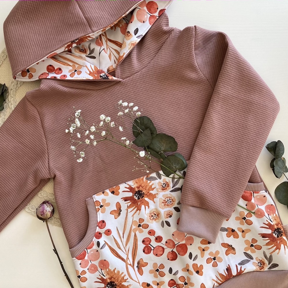 Hoodie mit Bauchtasche